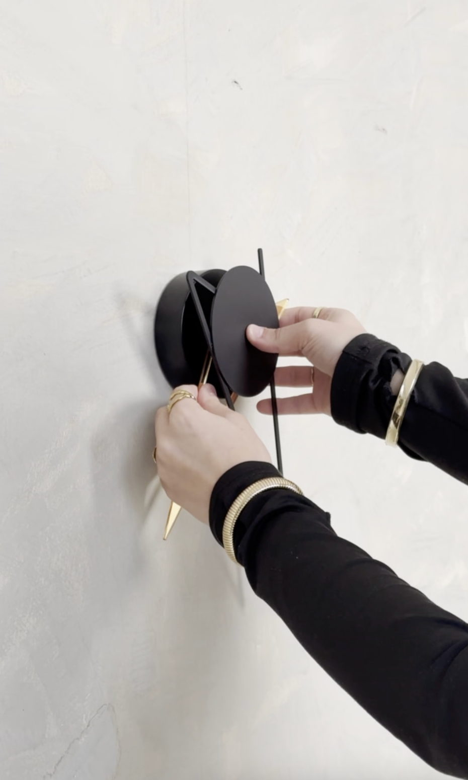 2. Klik uret på vægkonsollen